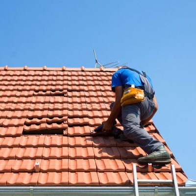 working-on-roof-texas
